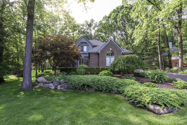 8374 Alta Vista Drive, Pinckney, MI 48169