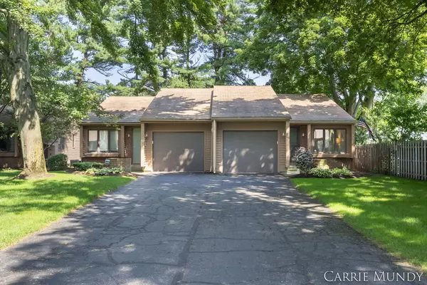 451 Evergreen Lane, Holland, MI 49424