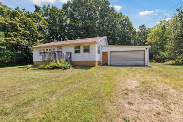 8488 48th Avenue,  Covert,  MI 49043