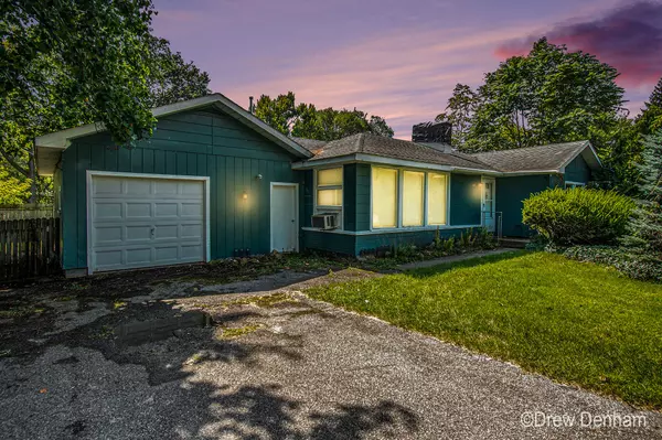 29 Pine Ridge Drive, Bay City, MI 48706