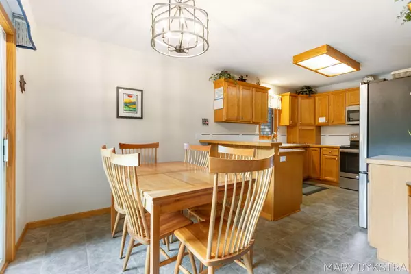 Hudsonville, MI 49426,7194 Royal Oak Drive