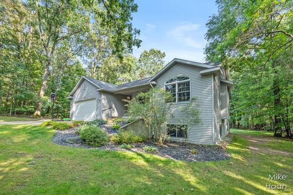 Rockford, MI 49341,10673 Blue Spruce NE Drive