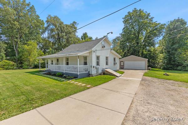 4774 Porter Hollow NE Drive, Rockford, MI 49341