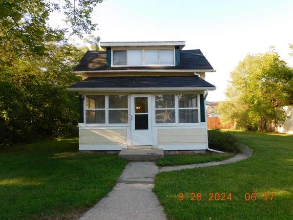 1179 E James Street, White Cloud, MI 49349