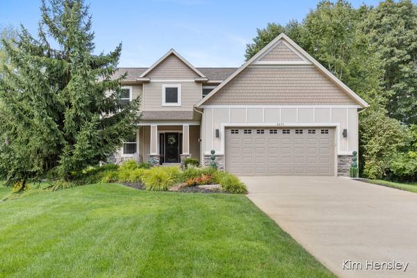 6655 Silver Maple Lane, Rockford, MI 49341