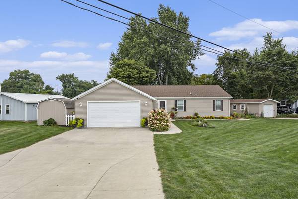 817 Pine Island Drive, Coldwater, MI 49036