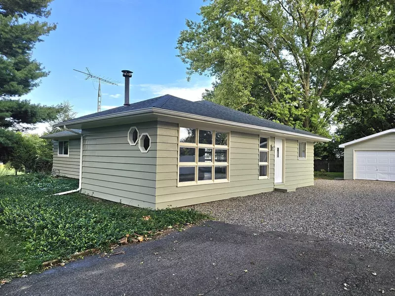 113 E Chicago Road, Coldwater, MI 49036