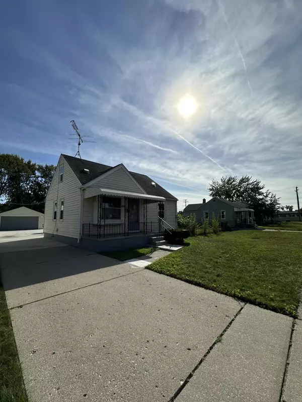 29023 Beechwood Avenue, Garden City, MI 48135