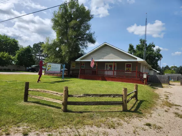 901 N Main Street, Evart, MI 49631