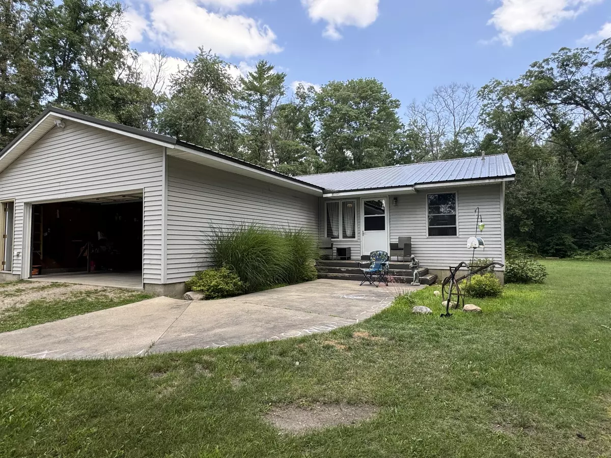 Newaygo, MI 49337,6474 Barberry Avenue