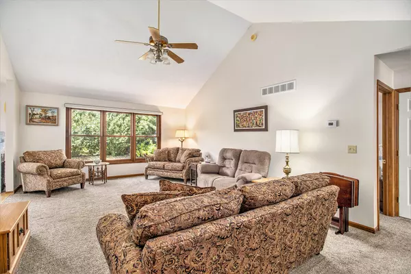Three Oaks, MI 49128,307 E Indiana Street