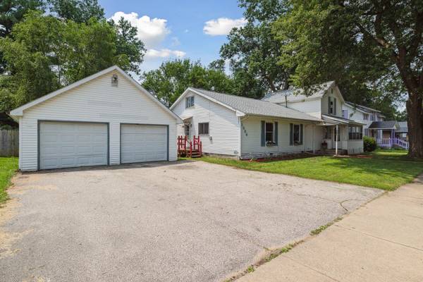 Niles, MI 49120,1534 Maple Street