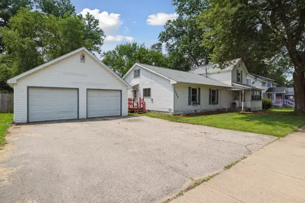 Niles, MI 49120,1534 Maple Street