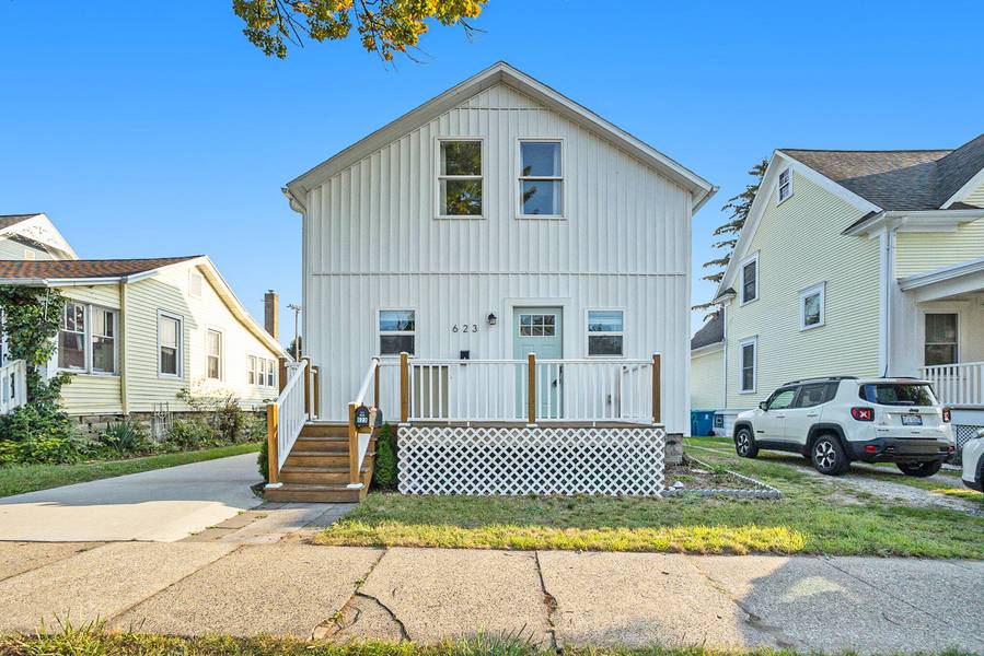 623 Fulton Street, Grand Haven, MI 49417