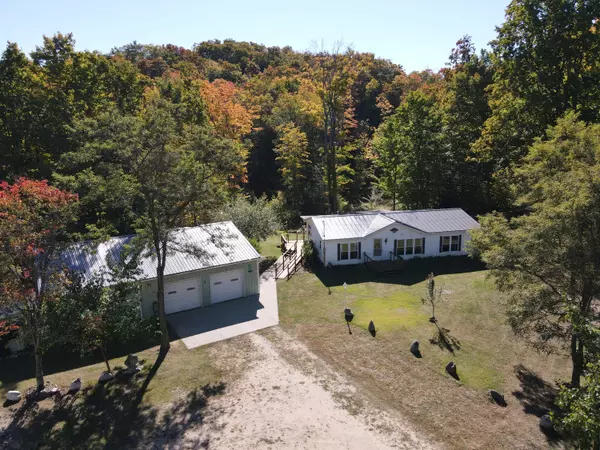 2802 Coulter Creek Trail Trail, Central Lake, MI 49622