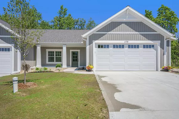 6771 Vriesland Crossing #4,  Zeeland,  MI 49464