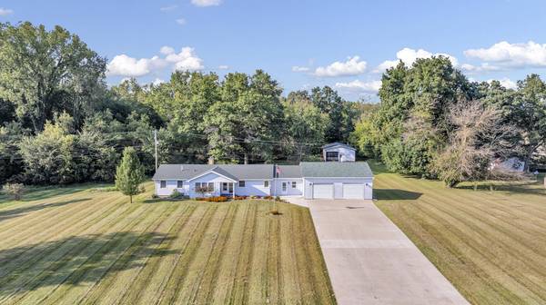 8300 Plum Orchard Road,  Munith,  MI 49259