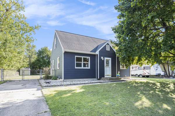 46 James Street, Rockford, MI 49341