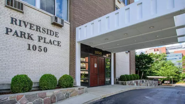 1050 Wall Street #5E, Ann Arbor, MI 48105