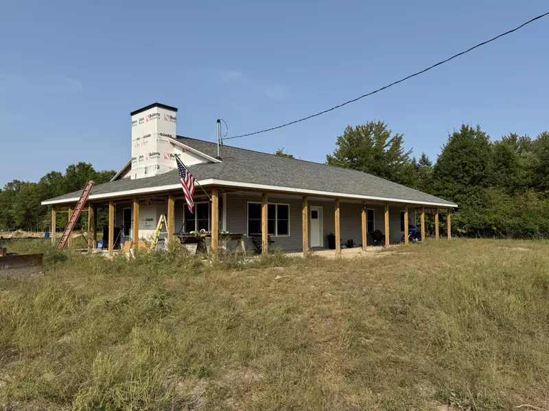 2976 E Ellis Road, Muskegon, MI 49444