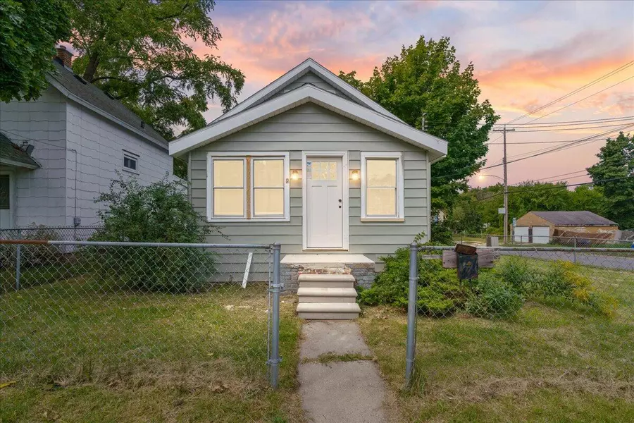 1543 Massachusetts Avenue, Lansing, MI 48906
