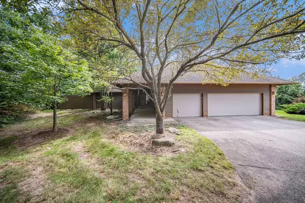 Ann Arbor, MI 48105,5144 Pheasant Trail