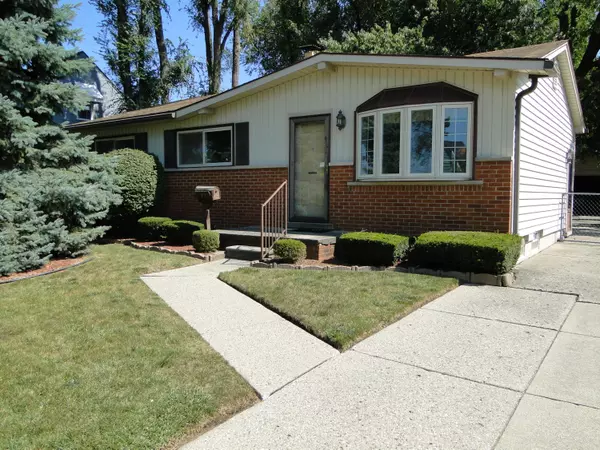 15190 Cavour, Livonia, MI 48154