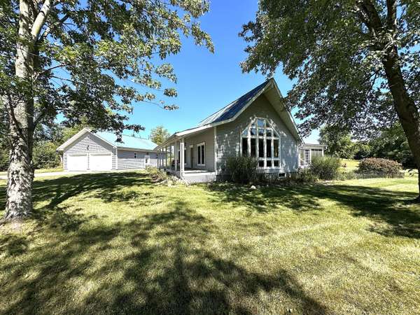 36973 County Road 665 #2, Paw Paw, MI 49079