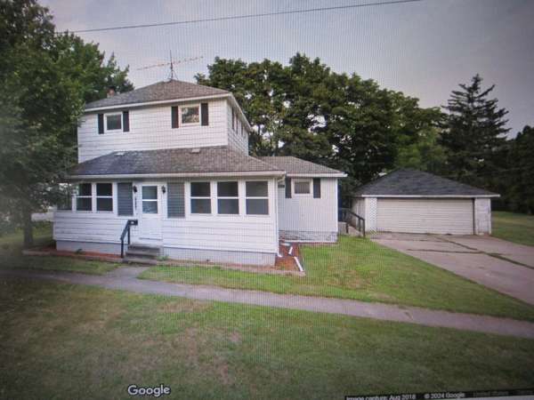 826 S Park Street, Hastings, MI 49058