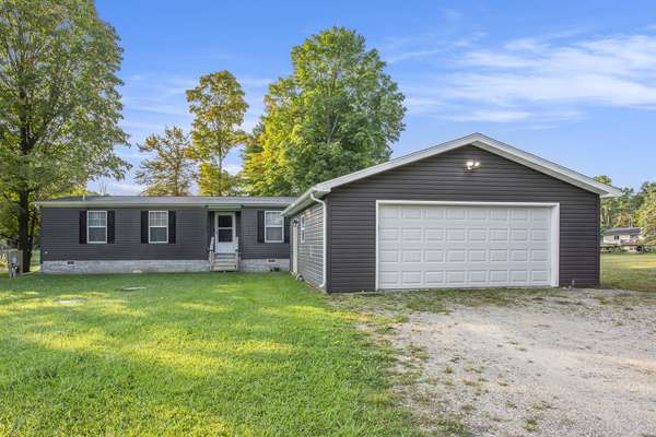 4215 E Shore Drive,  Stanton,  MI 48888