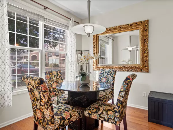 Ann Arbor, MI 48103,229 Scio Village Ct #106