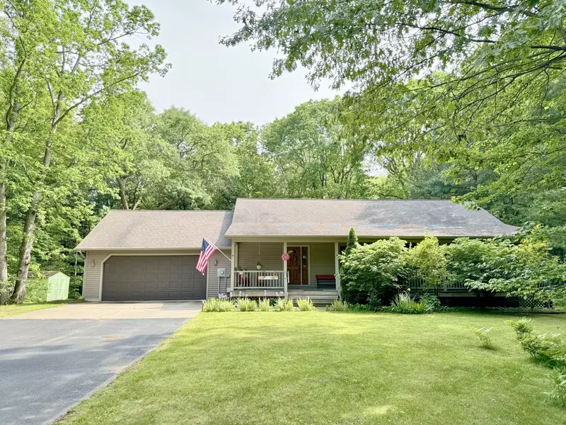 6439 W Forest Edge Drive, Ludington, MI 49431