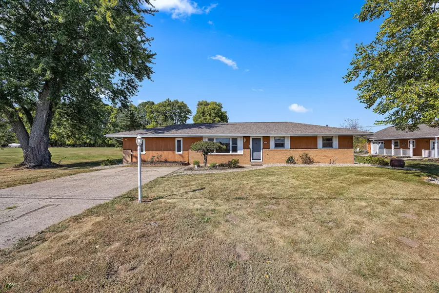 22742 Diamond Cove Street, Cassopolis, MI 49031