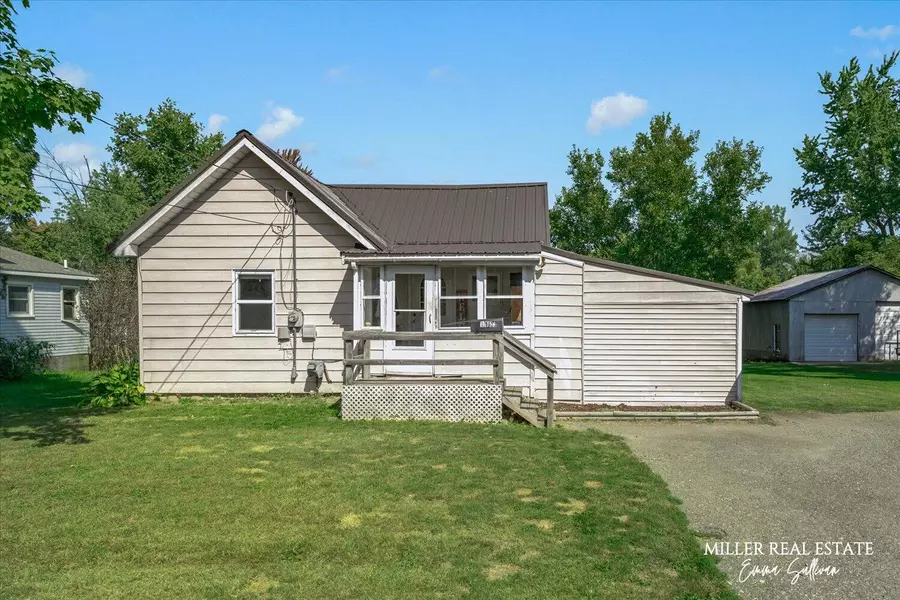 1423 Harrison Street, Lake Odessa, MI 48849