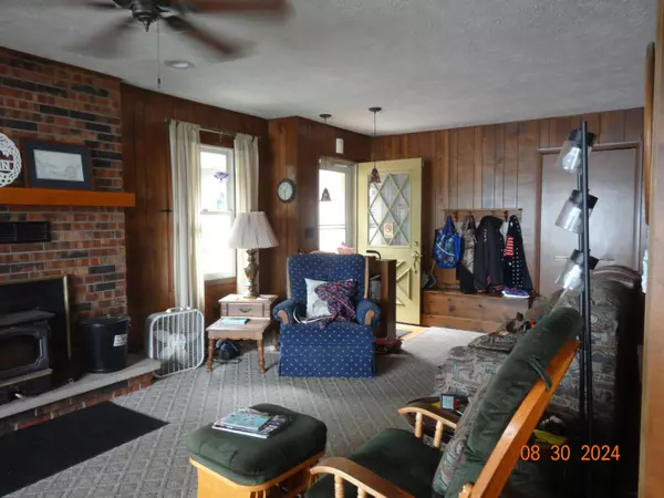 Newaygo, MI 49337,5540 Cozy Point Drive