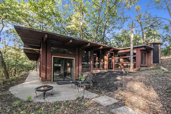 1717 Park Drive, Jackson, MI 49203