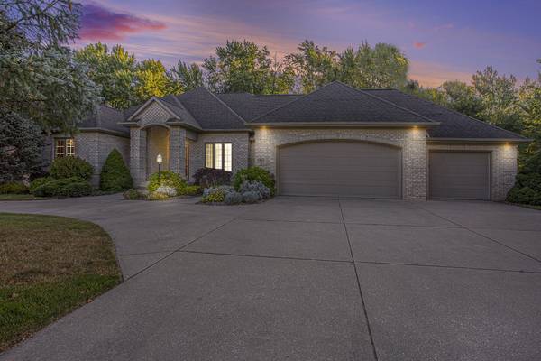 8826 Cedar Lake Drive, Jenison, MI 49428