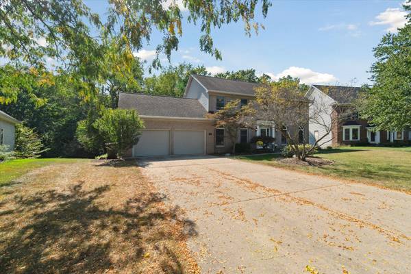 Ada, MI 49301,6290 Redington SE Court