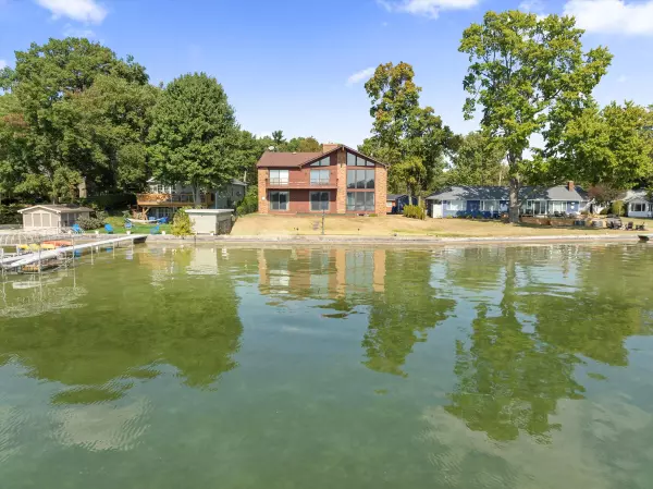 Edwardsburg, MI 49112,23299 Lakeview Drive