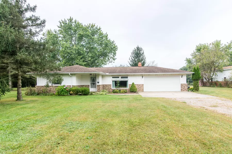 8909 Silver Drive, Dexter, MI 48130