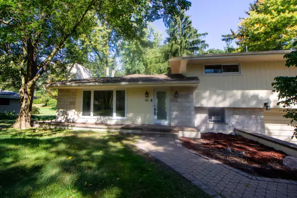 146 W hickory Road, Bloomfield Hills, MI 48304