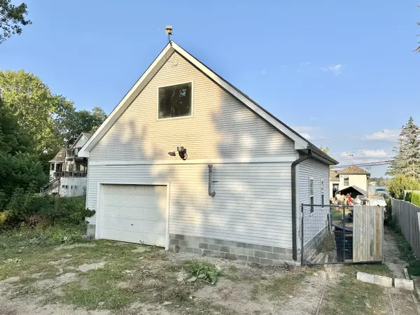 Highland, MI 48356,2715 Duck Lake N Road