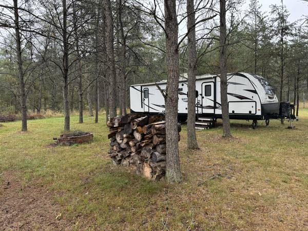 3918 N Peacock Trail, Irons, MI 49644