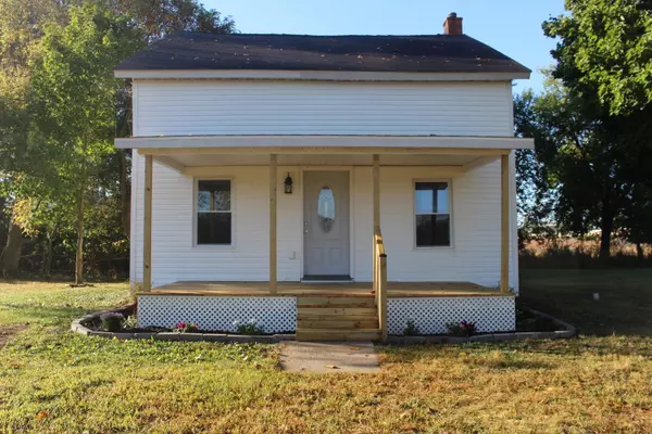 400 Beck Street, Jonesville, MI 49250