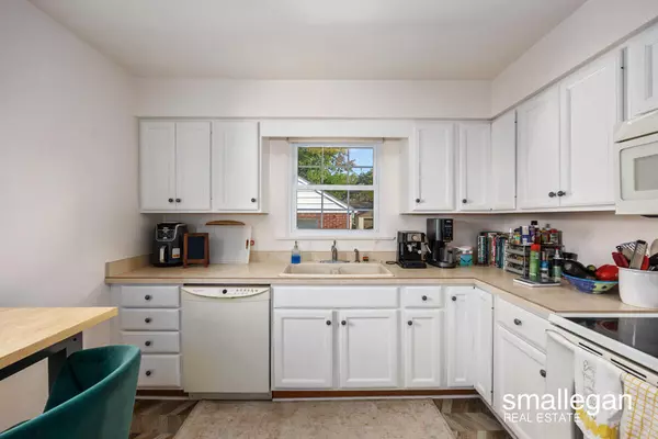 Grand Haven, MI 49417,1015 Waverly Avenue