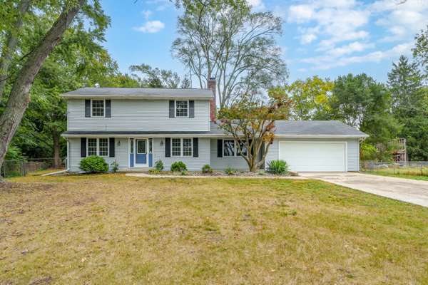 8232 Gull Manor Drive, Richland, MI 49083