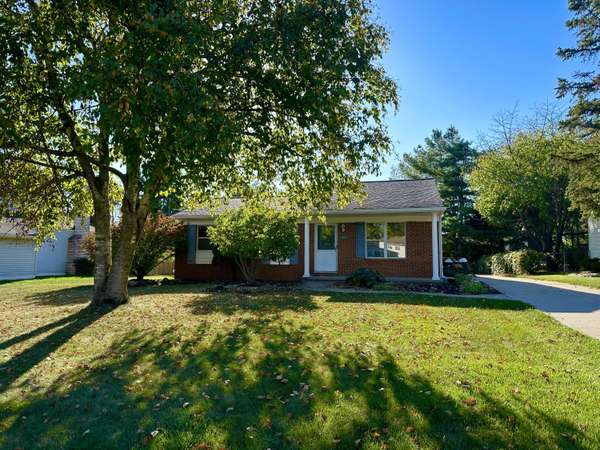 1745 Baywood Drive, Wixom, MI 48393