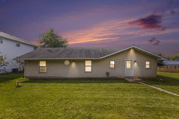 2319 Lakeside Drive,  Fenwick City,  MI 48834