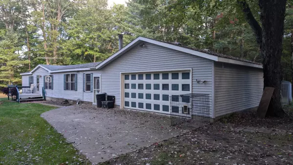 6356 N Mac Road, Irons, MI 49644