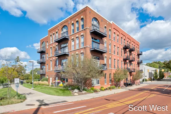 801 Monroe NW Avenue #402, Grand Rapids, MI 49503